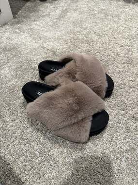 ROAM Cloud Faux Fur Slippers Driftwood